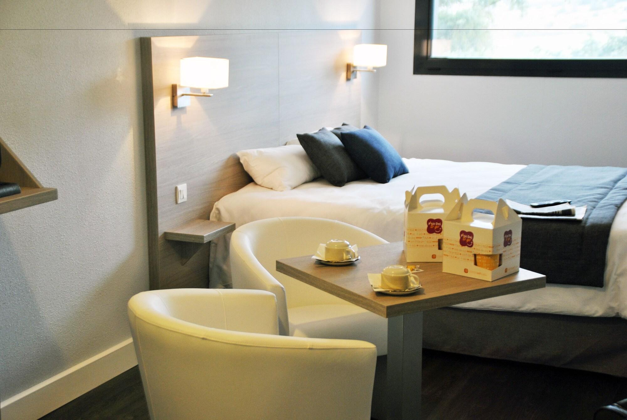 The Originals Access, Hotel Millau Sud LʼHospitalet-du-Larzac Εξωτερικό φωτογραφία