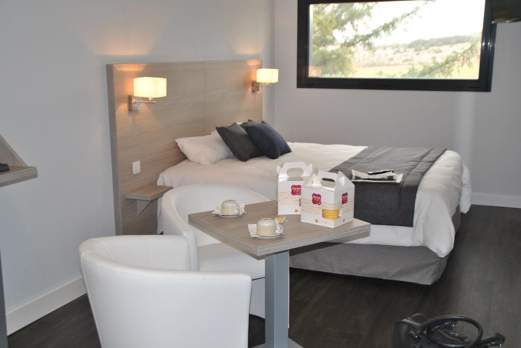 The Originals Access, Hotel Millau Sud LʼHospitalet-du-Larzac Εξωτερικό φωτογραφία