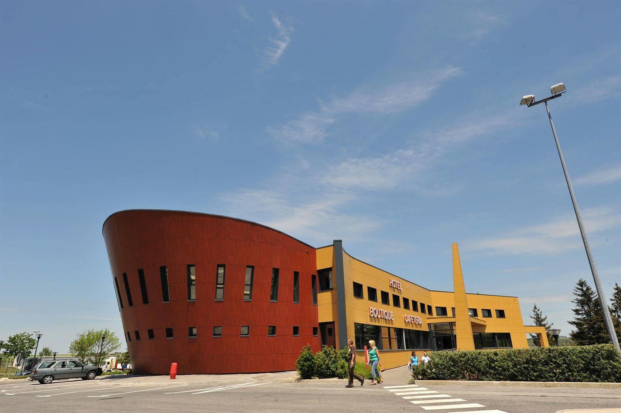 The Originals Access, Hotel Millau Sud LʼHospitalet-du-Larzac Εξωτερικό φωτογραφία